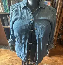 American Eagle distressed denim button down XS boyfriend shirt