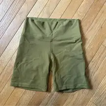 TnAction 7” Womens Bike Shorts Medium