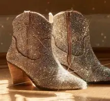 NWT Matisse rhinestone western boots