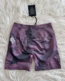 Darc Sport Conquer Seamless Everson Shorts
Cipher Purple Big Ghost Cloud Medium