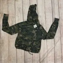 Socialite Camo Print Crop Hoodie XS NWT