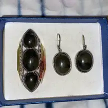 New Silver Toned 3 Green Stone Ring w/matching Earrings Jewelry Set