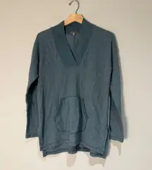 Lilla P‎ Pullover Tunic Top V-Neck Long Sleeve Pocket Casual Blue Size M