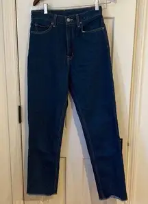 Carmar dark denim high waisted jeans. Size 26