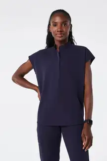 Figs Rafaela Oversized Scrub Top in Navy, Size Large