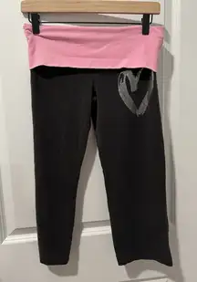 VS Pink Vintage Y2K Fold Over Flare Capri Pink Heart‎ Small Yoga Leggings Capri