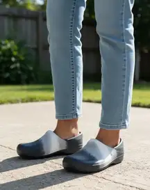 Crocs Neria Pro II Work Clog Black Ombre Slip Resistant