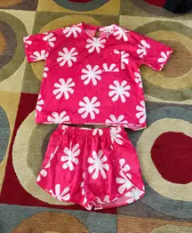 NWOT Ekouaer Pink White Two Piece Pajama Set Short Sleeve Shirt Shorts Women’s M