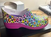 Crocs 👣Women’s 7  x Lisa Frank leopard