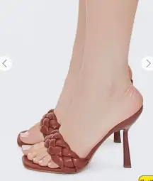 Brown Heel