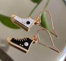 mini black&white sneakers cute dangle earrings👟🫶