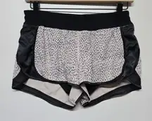 Lululemon Super Squad Short Dottie Dash Grain Black Shorts Size 4‎ Small Running