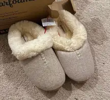 Dearfoams  women’s slippers NWT