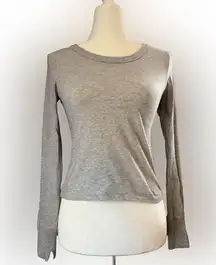 Aerie  Women’s Petite Grey Long Sleeve Shirt Sweater size XS Cute Fitted Soft