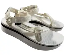 Teva Women's Flatform Universal Mesh Print Platform Sandal White‎ Black 1102451