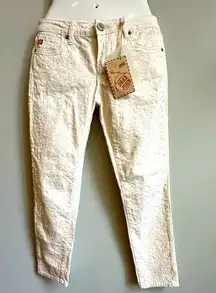 Dear John NWT cream paisley print crop jeans size 26 Inseam 26