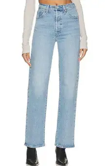 Levi's  High Waisted Straight Jeans in Light Wash Denim Blue Sz. 26 x 31