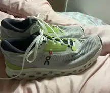 On Cloud Cloudstratus Shoes