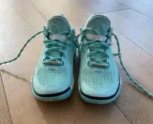 Way of wade basketball/volleyball shoes