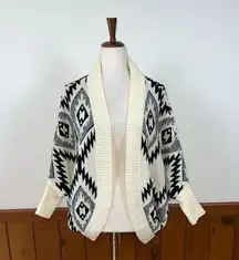 Elan Super Cute  Aztec Circle Cardigan!