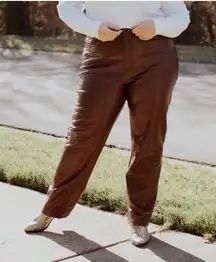 NWT A&F Curve Love 90s Straight Ultra High Rise Brown Vegan Leather 20 Long