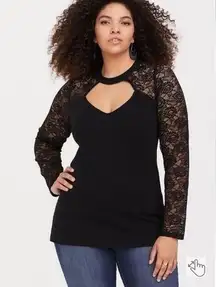 Torrid Plus Size Black Lace Inset Cutout Neck Foxy Top Size 2/ XXL‎