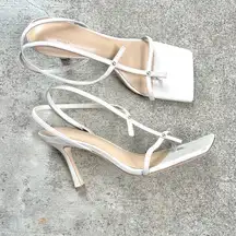 Tony Bianco Revolve Lilly Sandal Nappa in Ivory White Size 8.5