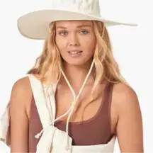 NWT L*Space Kokomo hat set cream