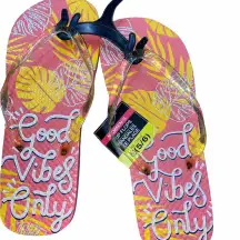 Adult flip flops size 5/6 new with tags