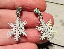 Vintage Avon Holiday Snowflake 3 Dimensional Iridescent Crystal Earrings
