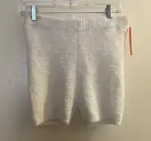 Colsie Womens White Plush Fleece Lounge Shorts M Medium Waist 32” NWT New