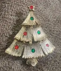 Vtg Festive Gold tone Christmas Tree Brooch Pin