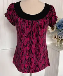 Fuchsia & Black Scoop Neck Top – Small