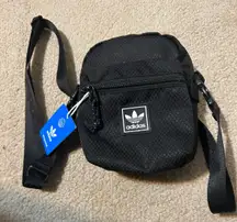 NWT  Cross Body Bag