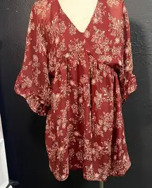 Baileyblue Floral V-Neck Women's Top - Red