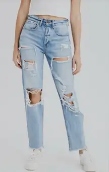 American Eagle destroyed distressed worn look  90’s boyfriend jeans 00 short