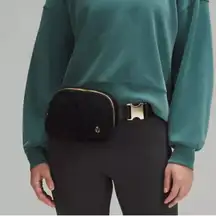 Lululemon Everywhere Fleece Black Belt Bag‎ Gold Hardware Purse
