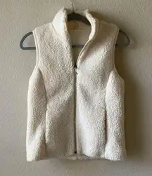 Calia by Carrie Underwood Sherpa vest