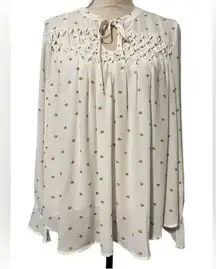 KAARI blue size medium women’s blouse ivory with decorative shell fan dot lined