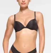 SKIMS Ultimate Push-Up Bra 32A