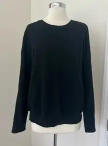 Good American Black Crewneck 3