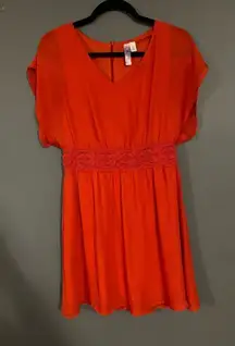 Alya Flower Lace Waist Flowy Dress Size Medium