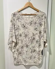 NWT Freckled Poppy First Love Black Cream  Floral Dolman Sleeve Top Shirt Size M