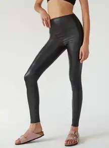 Wilfred Free Daria Pant High Waist Vegan Leather Legging in Black Medium