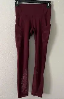 Fast and Free 23” leggings size 4 garnet camo mesh panels