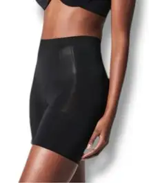 SPANX sculpt OnCore mid thigh short shapewear control NWT