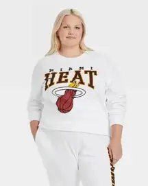 Hybrid Apparel NBA Miami Heat White Cropped Crewneck Sweatshirt Women's Size XXL