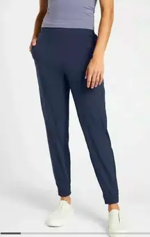 Athleta Brooklyn Joggers in Navy Blue Size 8 with Zipper Pockets