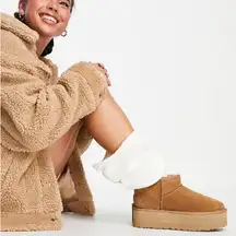 UGG Classic Ultra Mini Platform Boots in Chestnut Brown Size 7