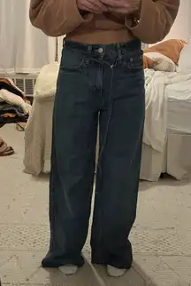 High Rise Wide Leg Fit Belted Jeans